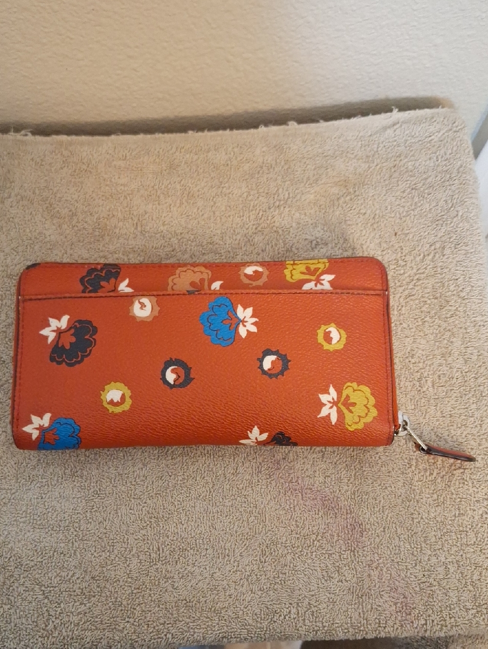 Coach Carmine Red Floral Zip Around Wallet - Picture 10 of 10